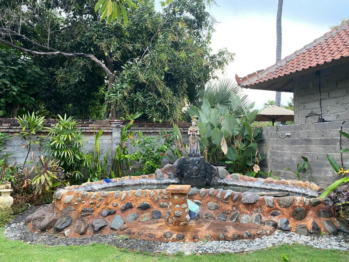 Badini Homestay Pemuteran Buitenkant foto
