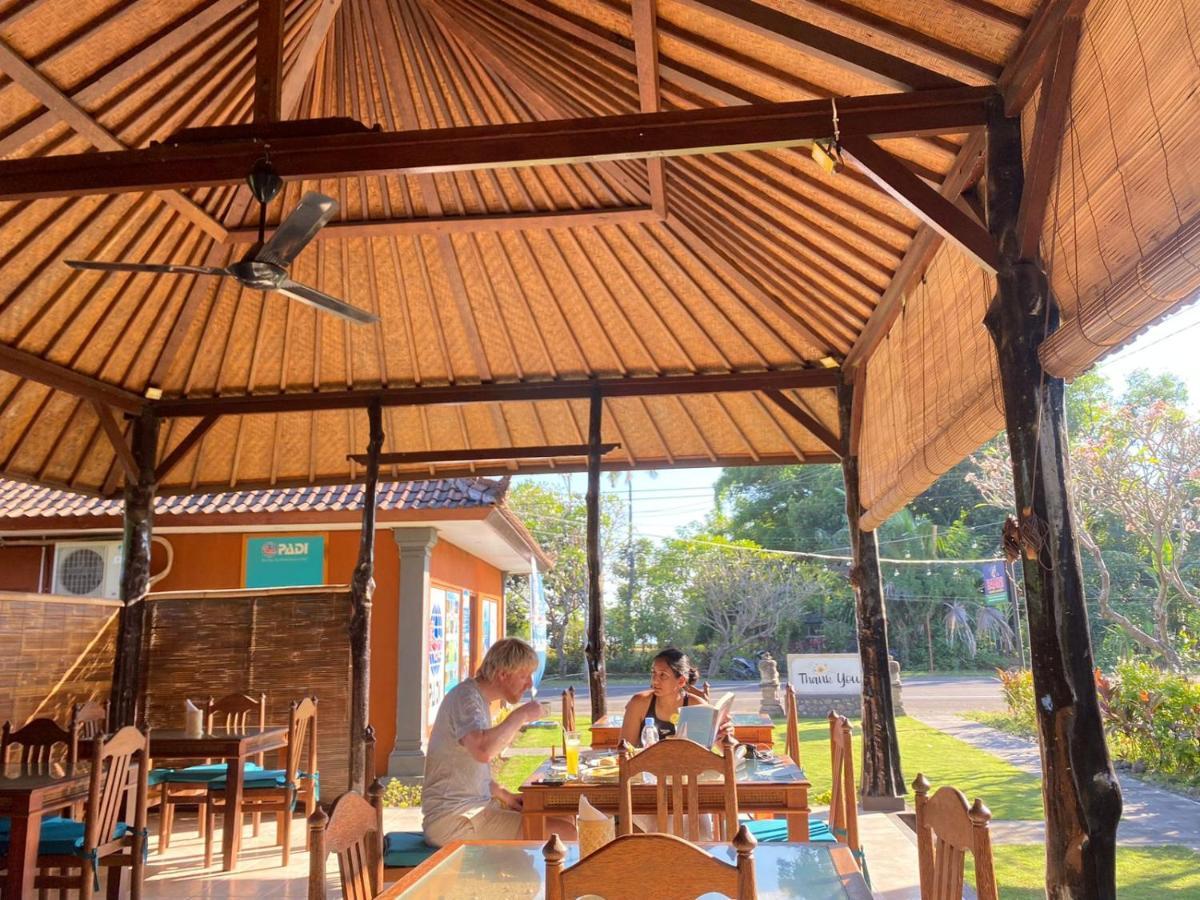 Badini Homestay Pemuteran Buitenkant foto