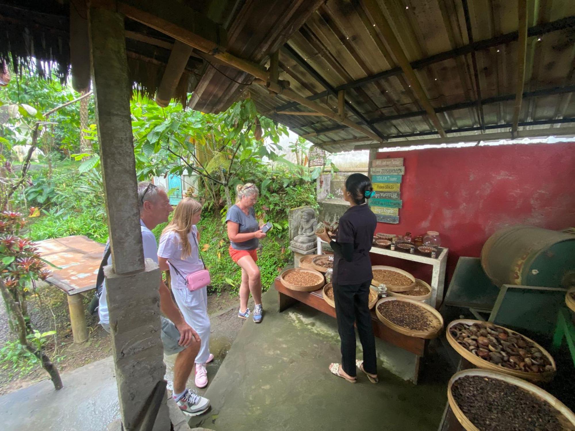 Badini Homestay Pemuteran Buitenkant foto