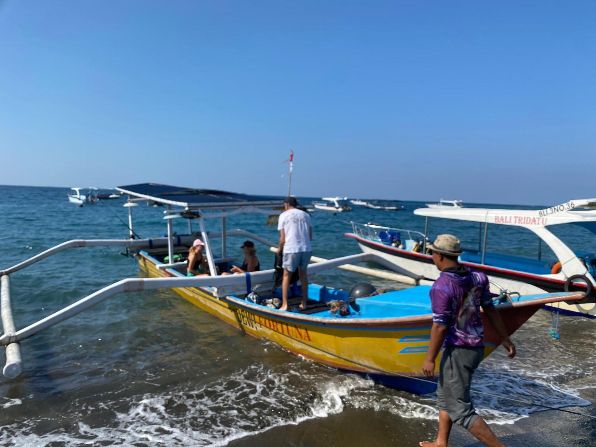 Badini Homestay Pemuteran Buitenkant foto